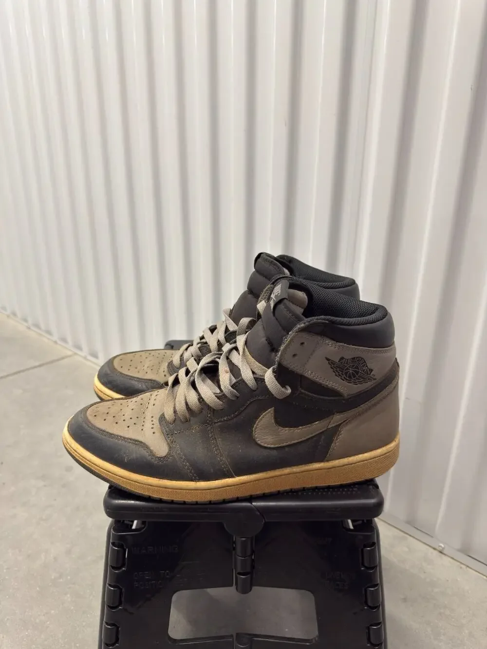 Nike Air Jordan 1 Shadow 2.0 Black Light Size 10 Men's - 555088-035